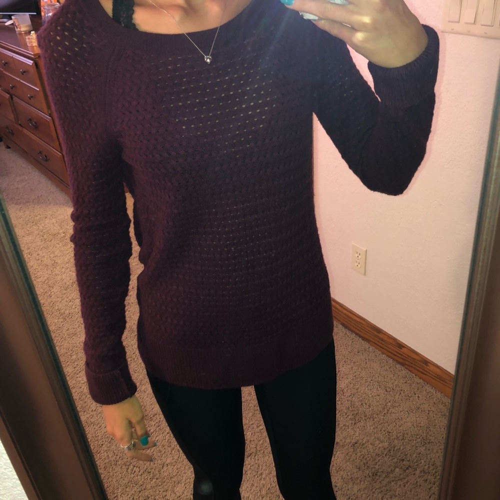 Maroon sweater